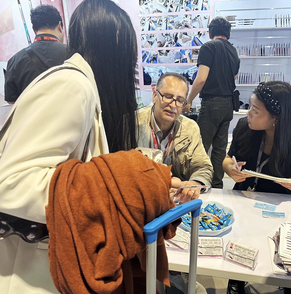 Cosmoprof HK 2024, зустрів багато нігтів для нігтів старими та новими фрейндами.